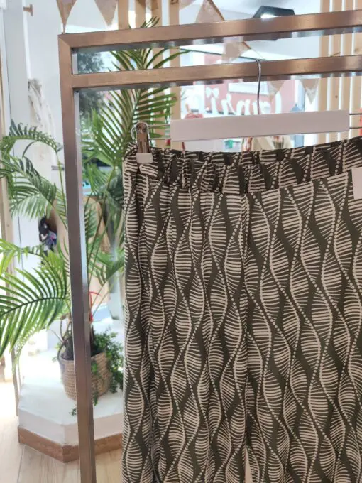 pantalón verde estampado