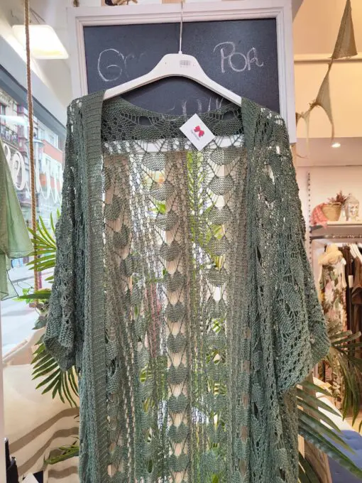 chaqueta croche verde larga