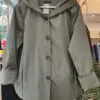 Parka verde con capucha