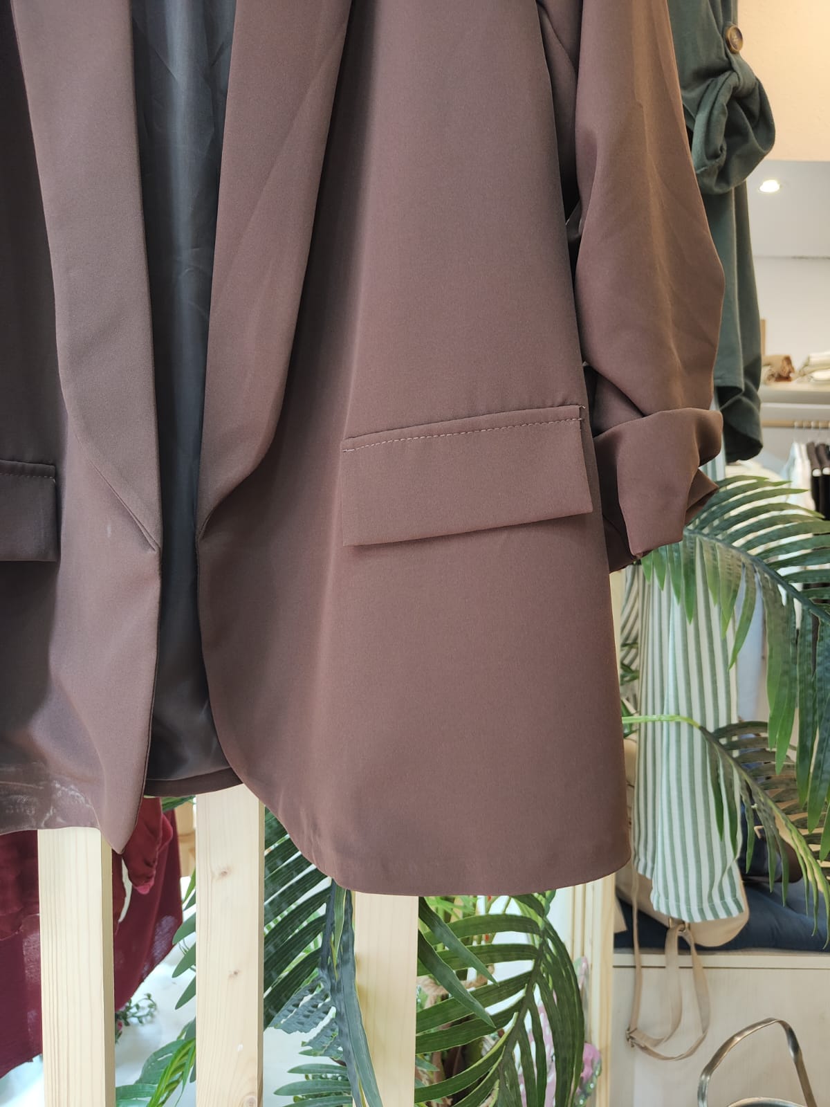 americana en marrón americana en marrón