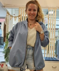 cortavientos en color.