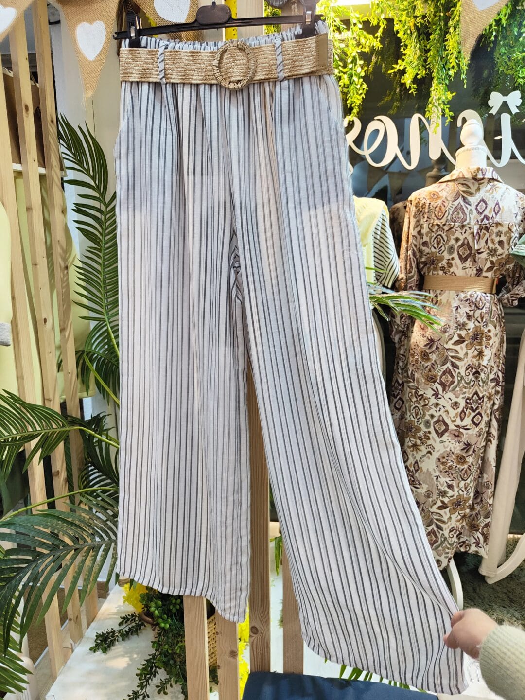 Pantalón ancho linea