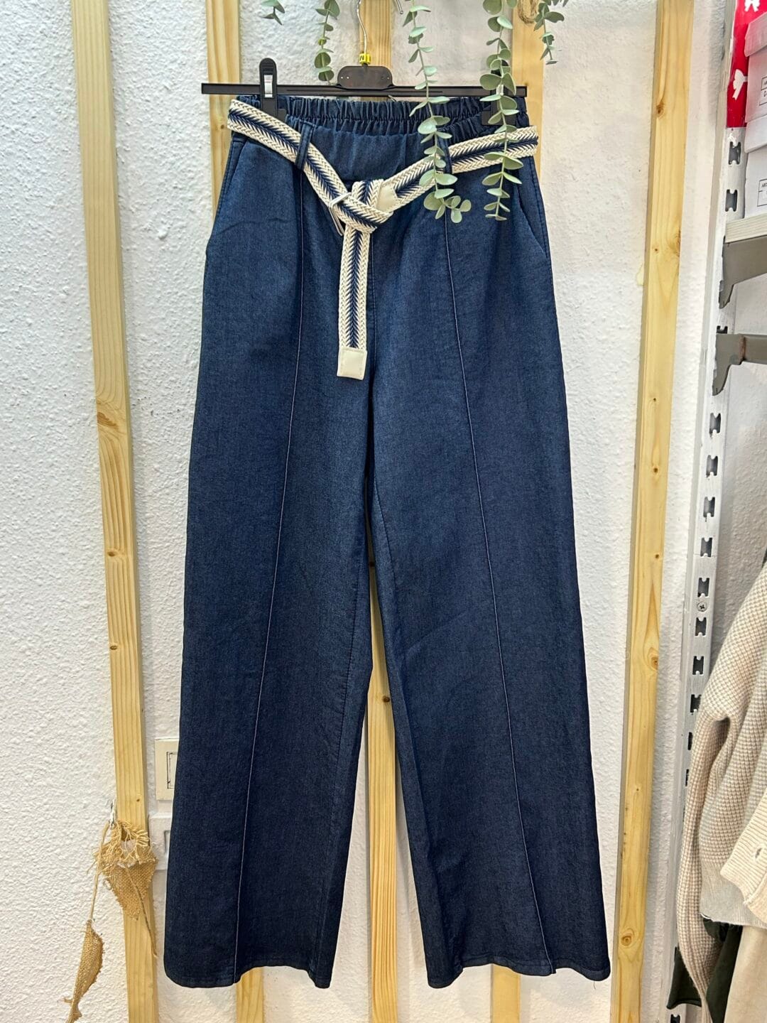 Pantalon estilo Vaquero