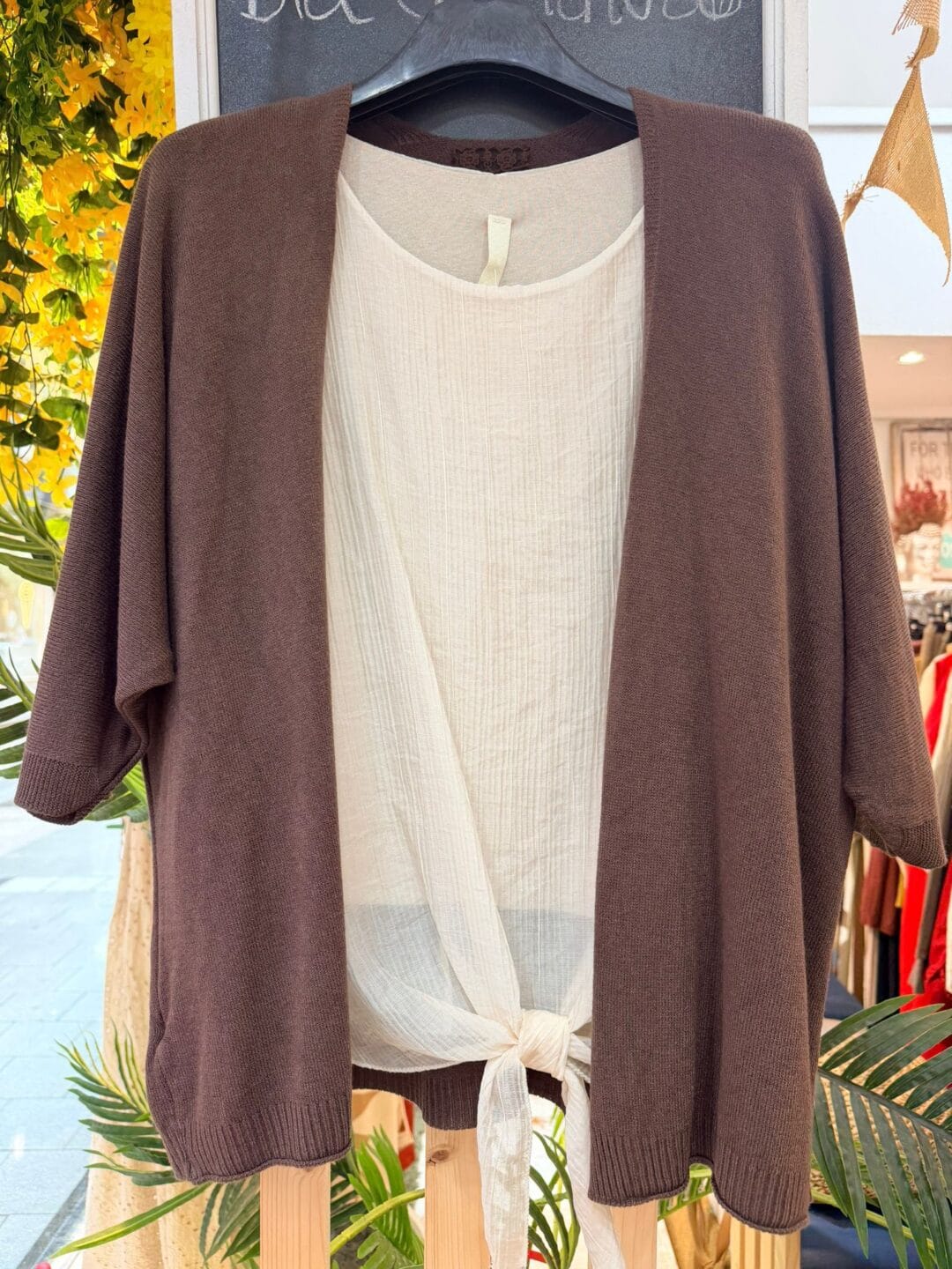 Chaqueta de punto básica para el verano