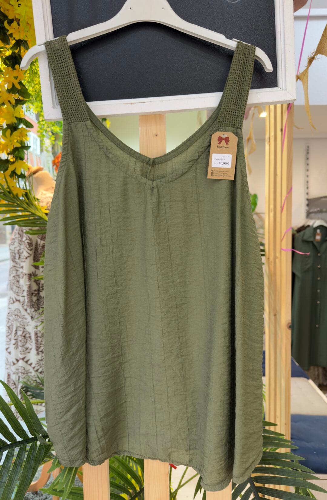 Camiseta de tirantes | Detalle rejilla