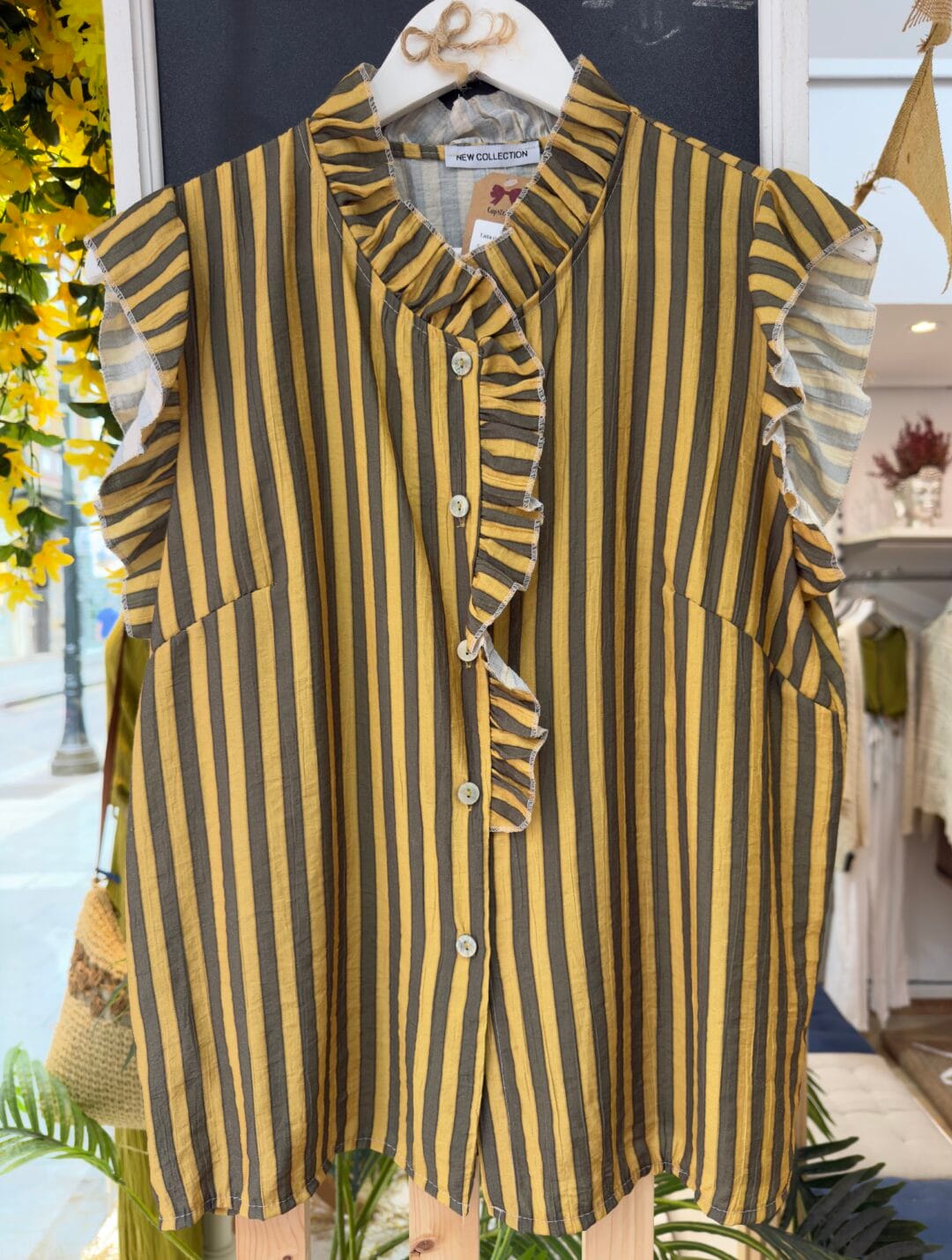 Blusa de rayas con volantes | Varios colores