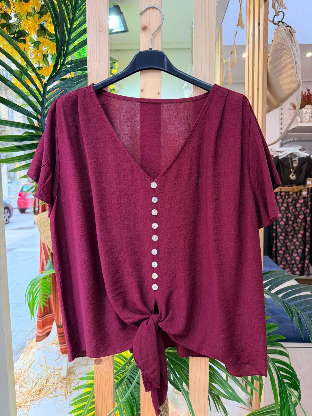 Blusa botones y nudo