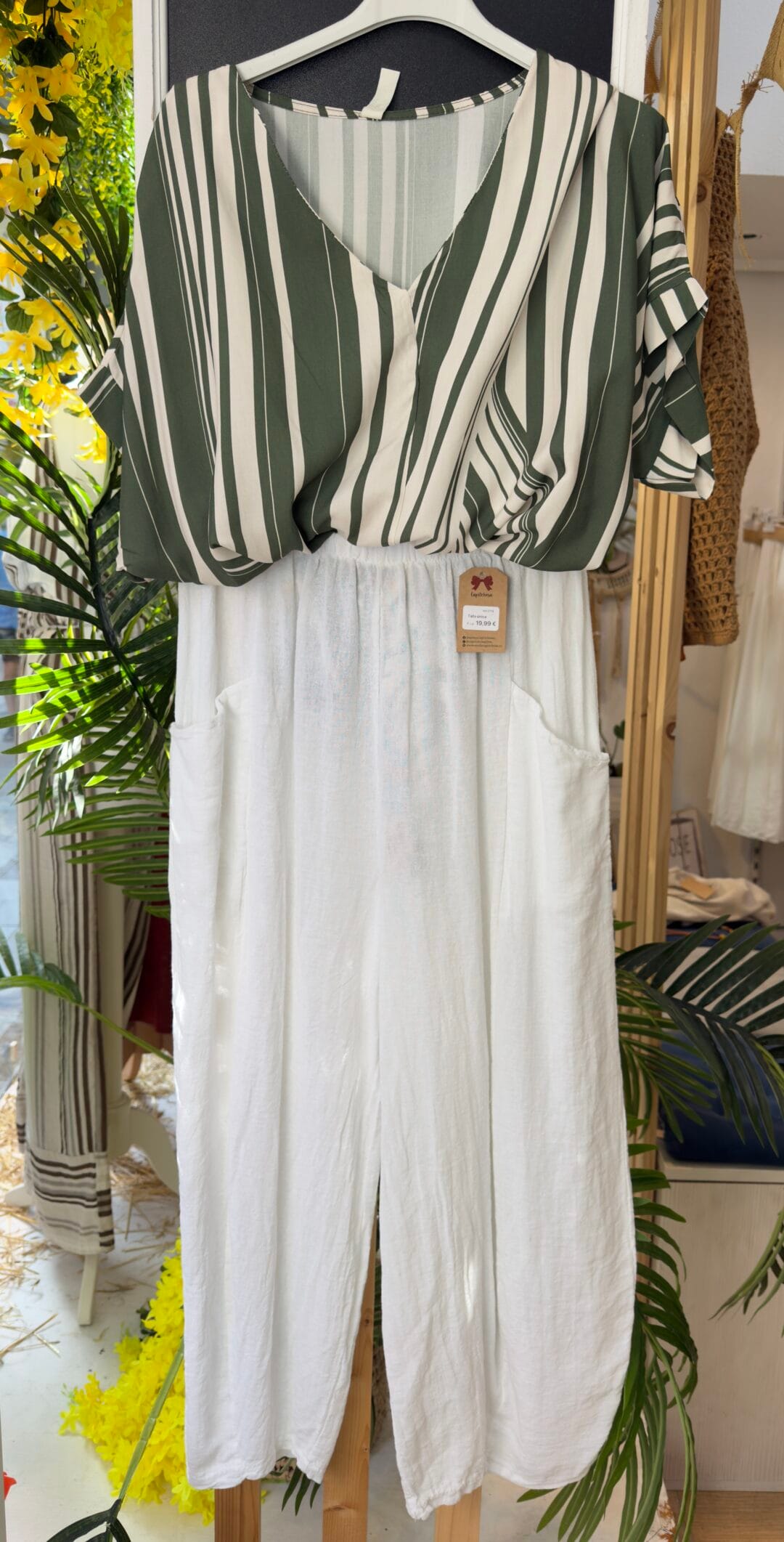 Blusa de rayas con nudo