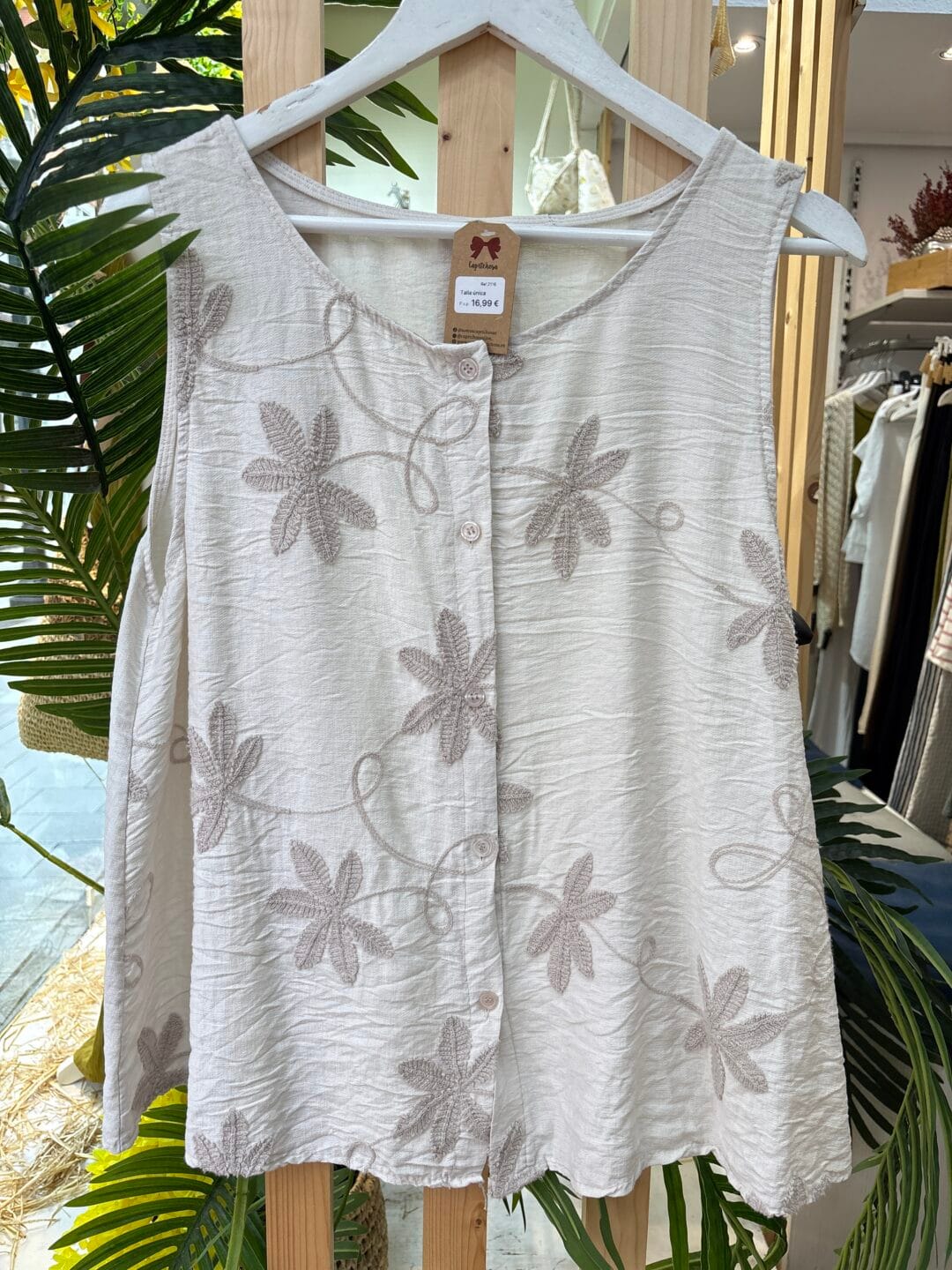 Blusa Flores bordadas