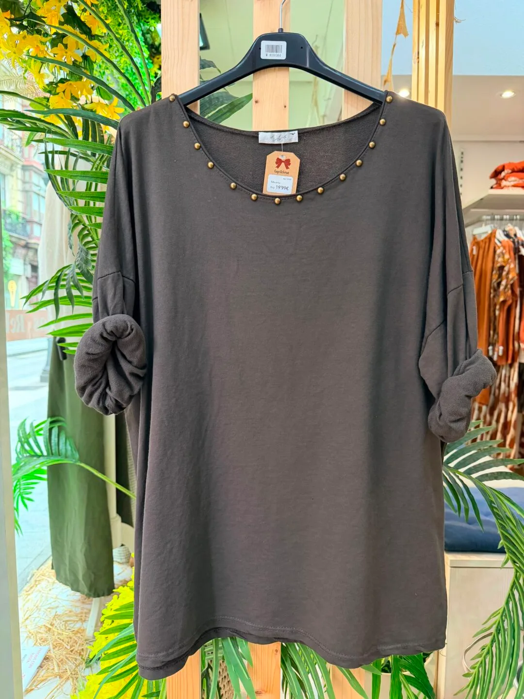 Camiseta con tachuelas | Manga larga
