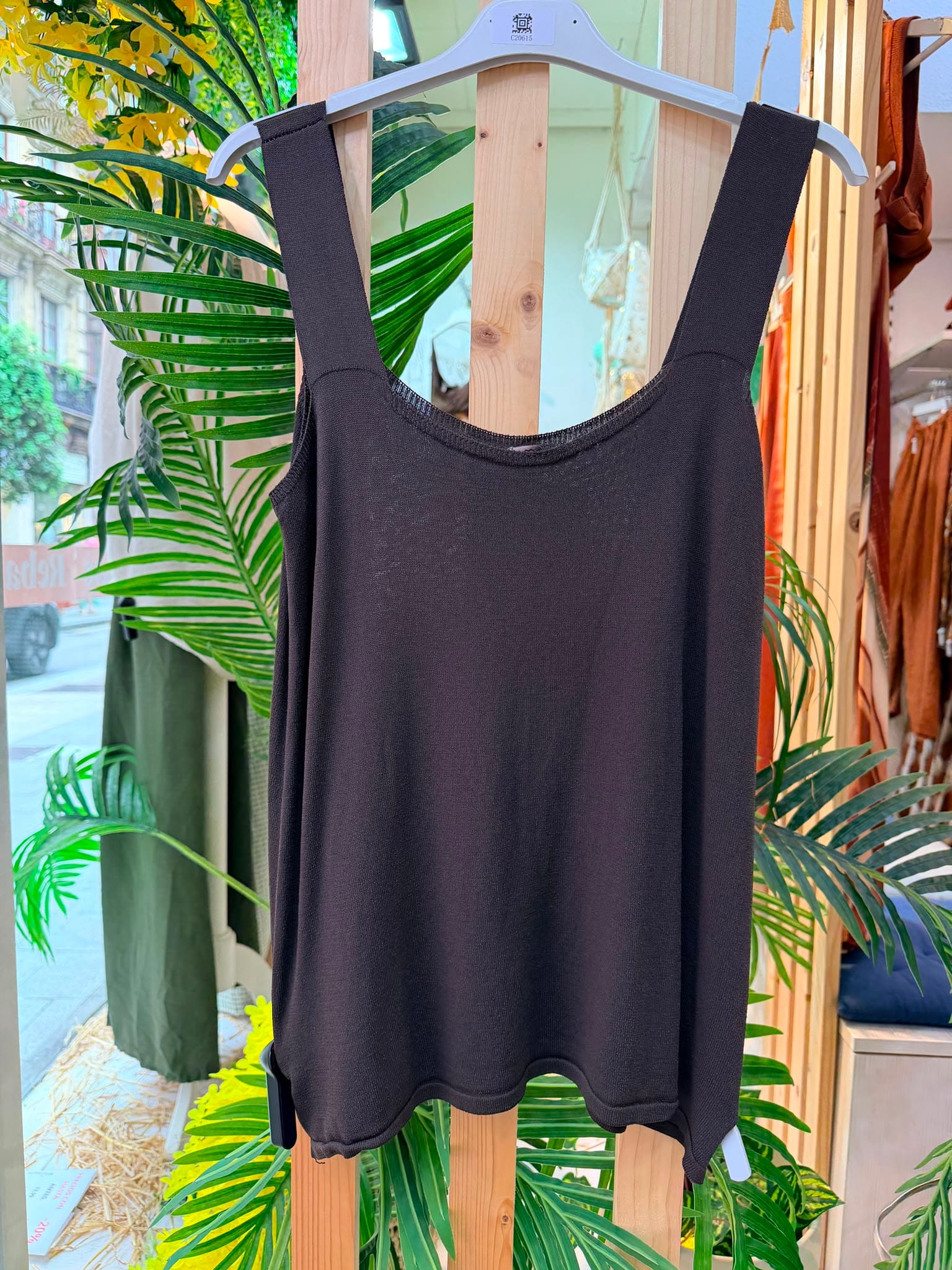 Camiseta tirantes marrón