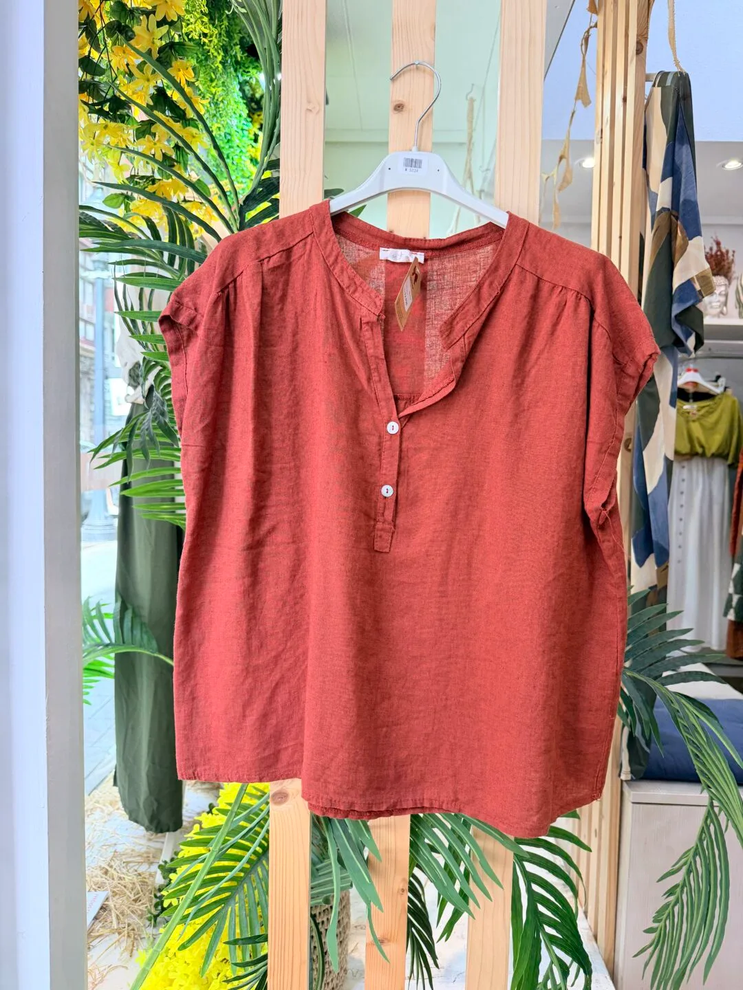 Blusa cuello V con botones