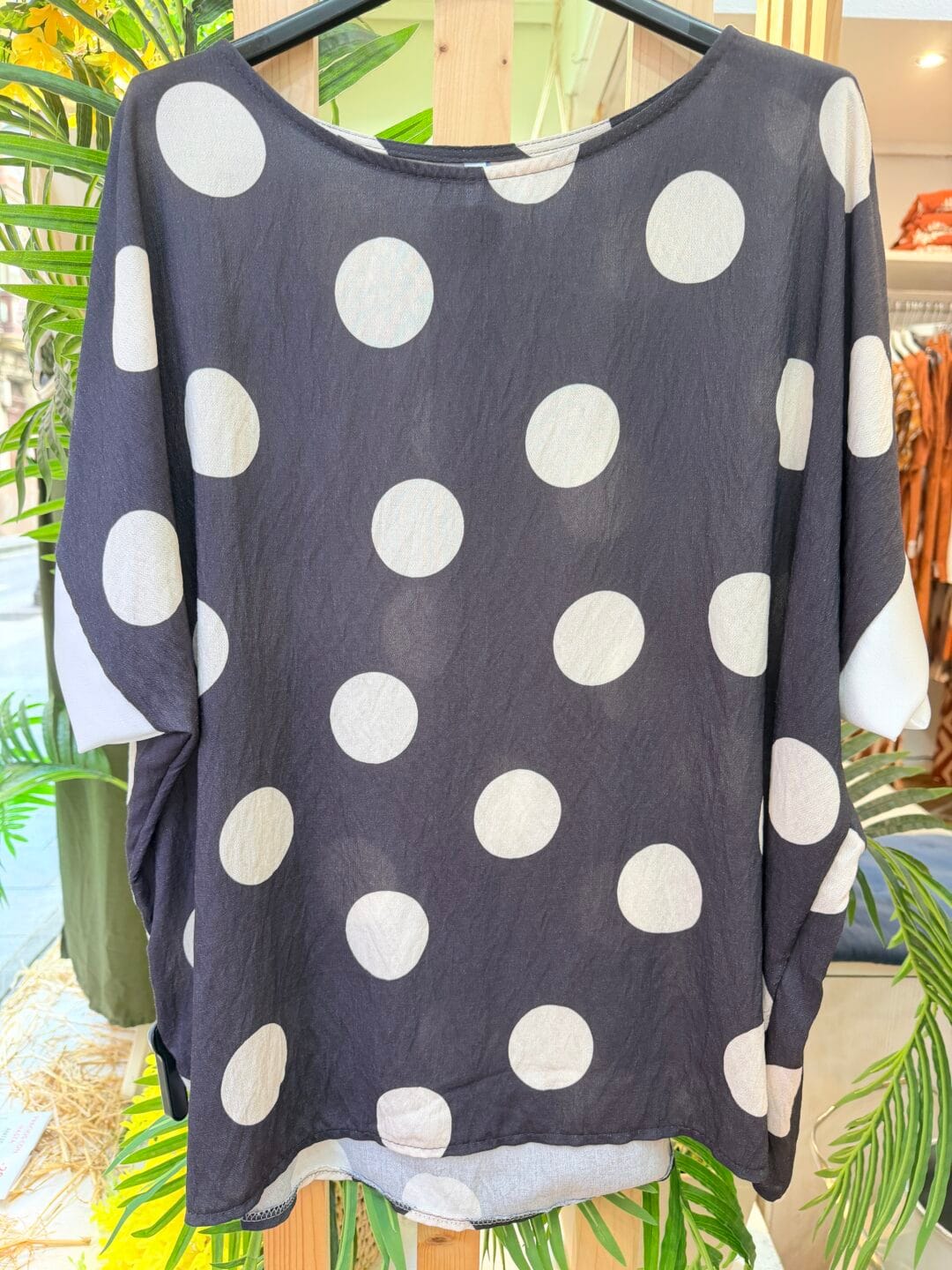 Camiseta lunares