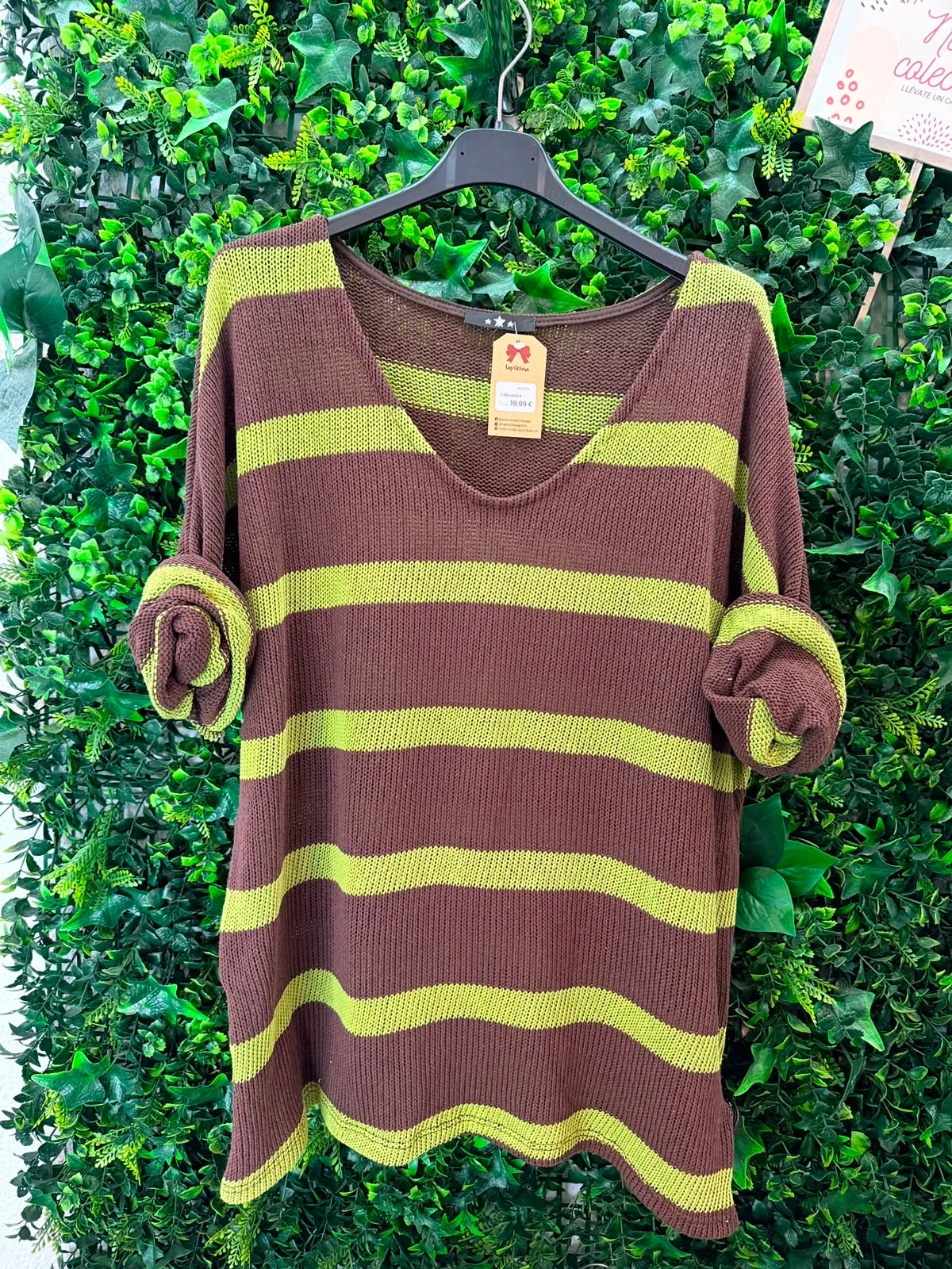 Jersey rayas marrón y verde.