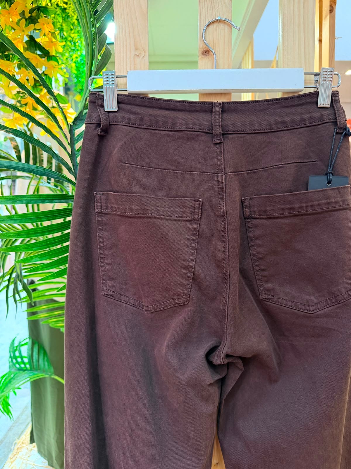 Pantalón vaquero marrón