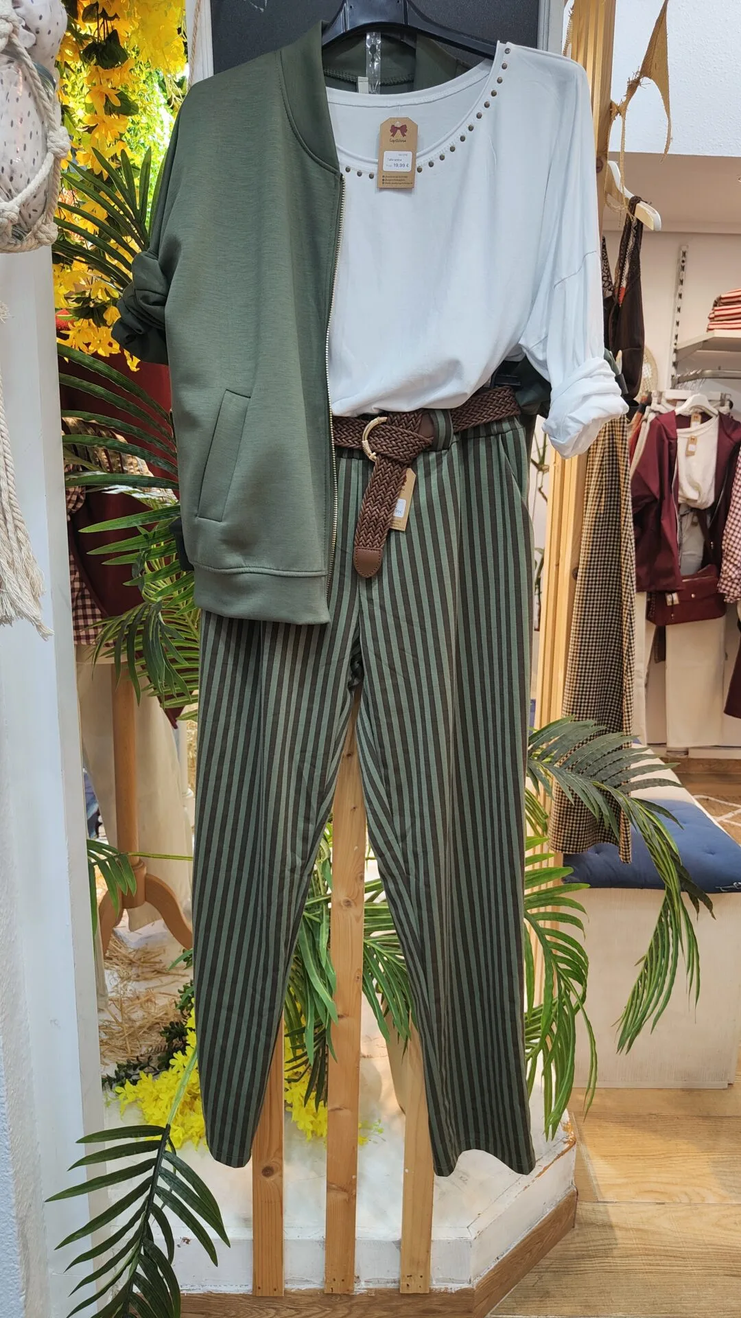 Pantalón Rayas con cinturón trenzado
