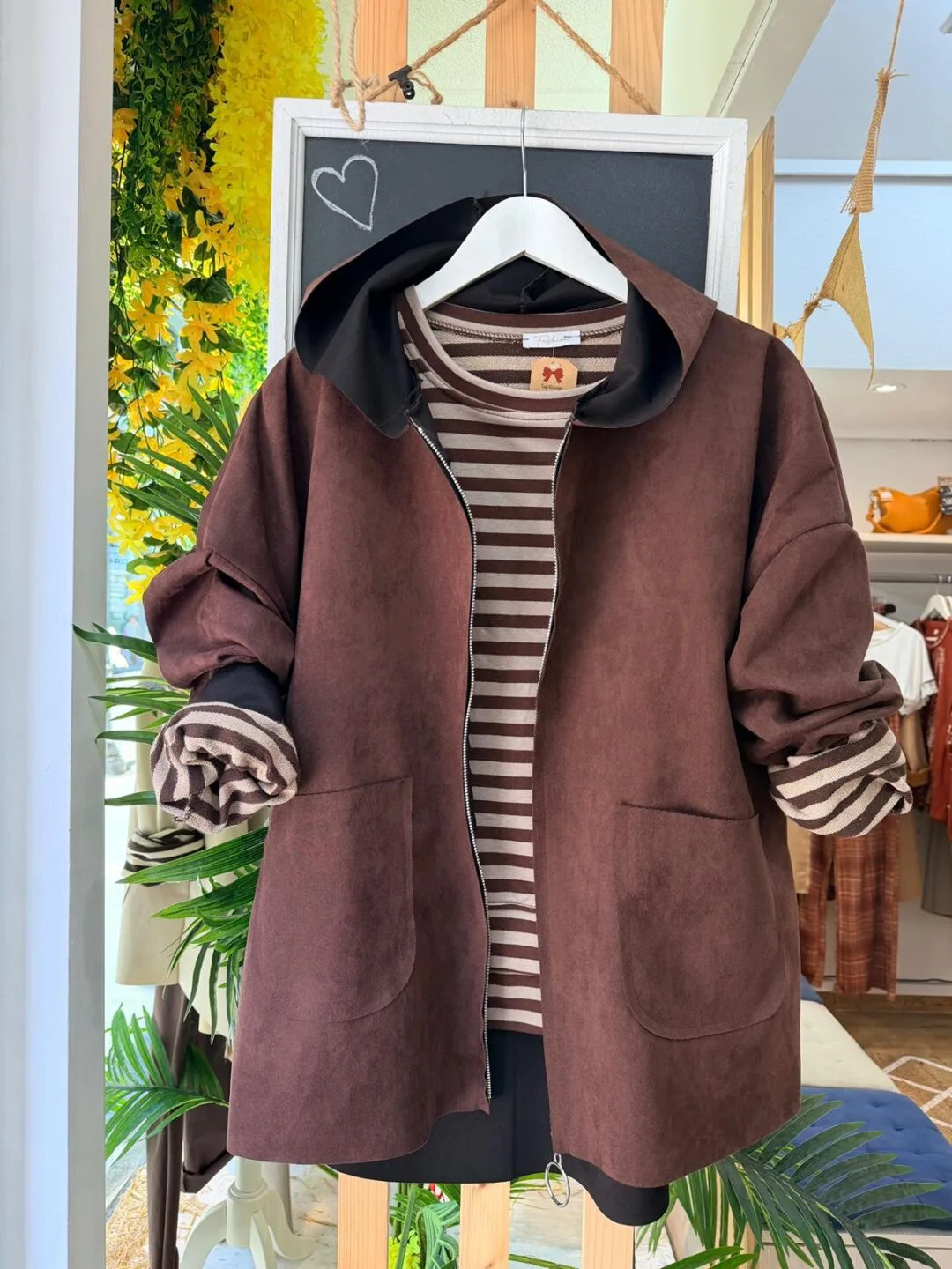 Chaqueta corta antelina