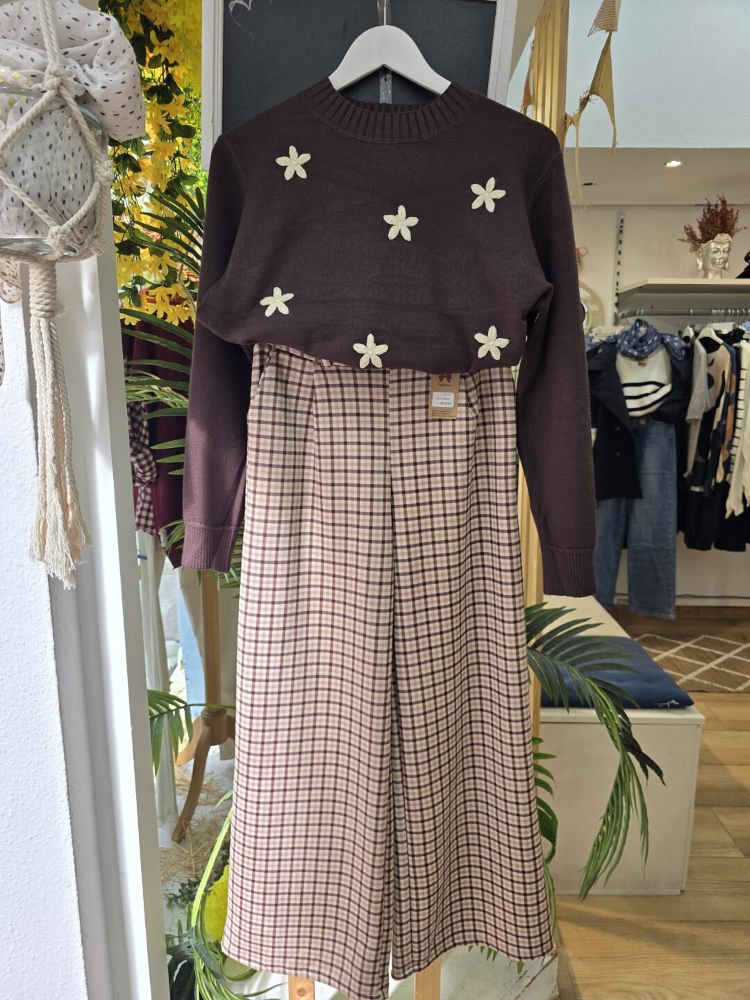 Jersey flores bordadas